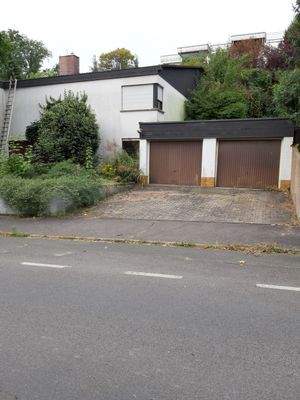 Vorderansicht / Doppelgarage