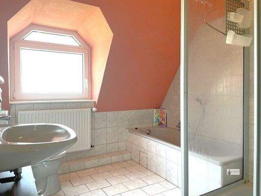 Blick ins Badezimmer 