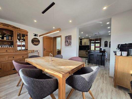 offener Küchen- und Essbereich