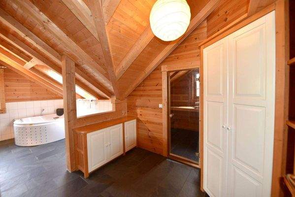 Zugang Sauna und Vollbad
