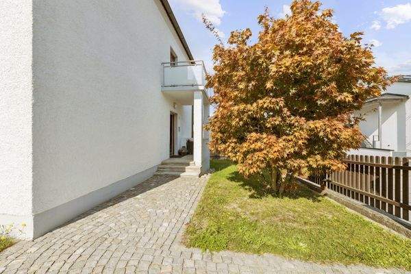 Eingangsbereich Außen 