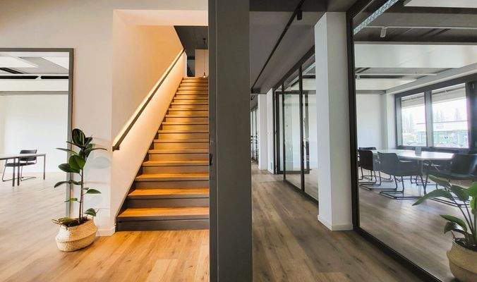 Aufgang, Meetingbereich