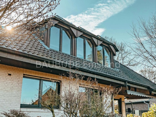 Rückansicht mit Terrasse