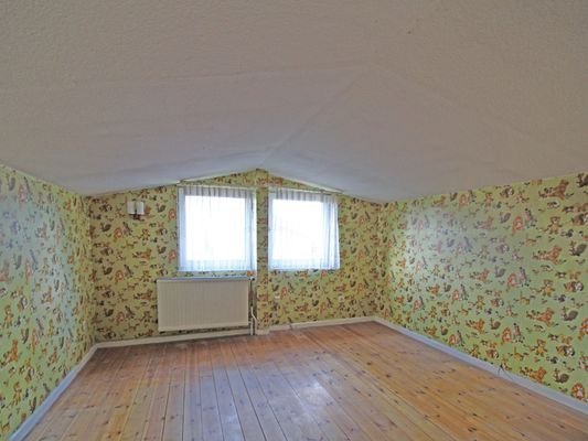 Raum 2 im Dachgeschoss
