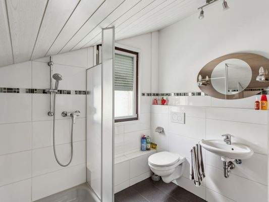 Badezimmer Ansicht II  im DG