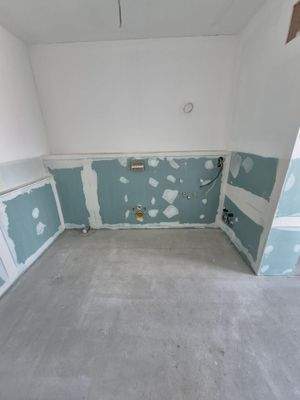 Bad WC- und Waschtischseite (noch in Arbeit)