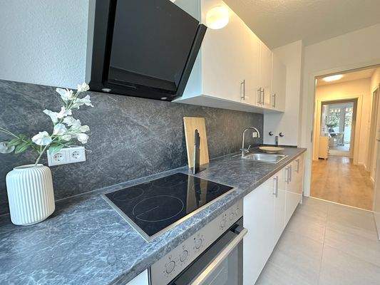 Moderne WG-Küche in Frankfurt