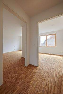 Whg_6 und 2_Blick_Schlafzi_Büro_Hobby_Kind.jpg