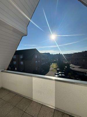 Sonniger Balkonblick