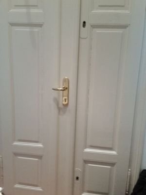 denkmalgeschützte Wohnungseingangstür