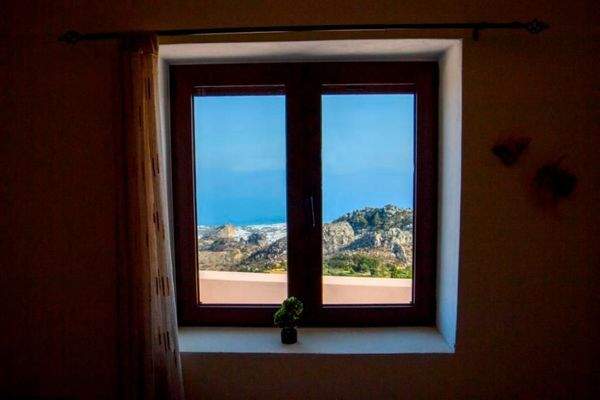 Südostkreta, Anatoli: Wohnung im ersten Stock mit Berg- und Meerblick zu verkaufen