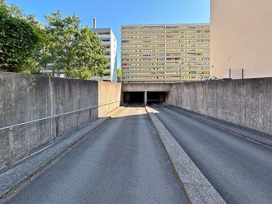 28-Einfahrt-Tiefgarage.JPG