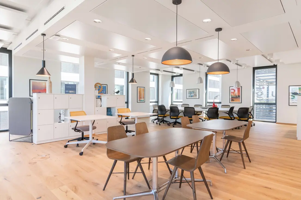 regus-berliner-strasse-300-cow