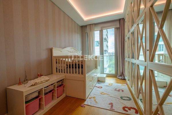 Forest-View Luxury Flat in a Project Near Mall in Sarıyer Istanbul