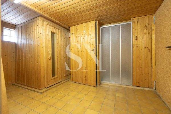 Kellerbereich mit Dusche