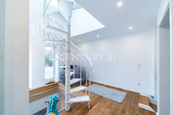 Flur OG mit Luftraum