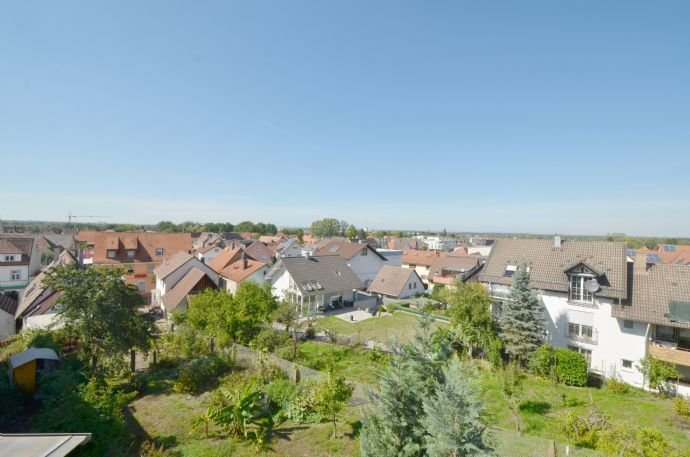 3-ZIMMER-EIGENTUMSWOHNUNG MIT BALKON UND HERRLICHER FERNSICHT