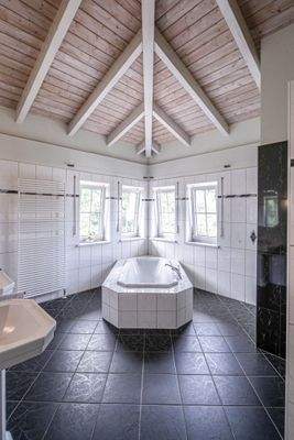 Badewanne im Masterbad