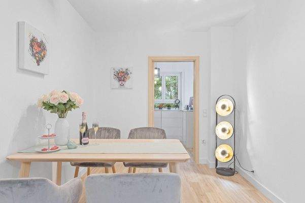 Essbereich mit Küche