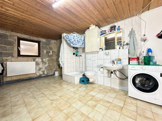 Wohnung UG links I Badezimmer