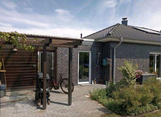 Terrasse mit Überdachung