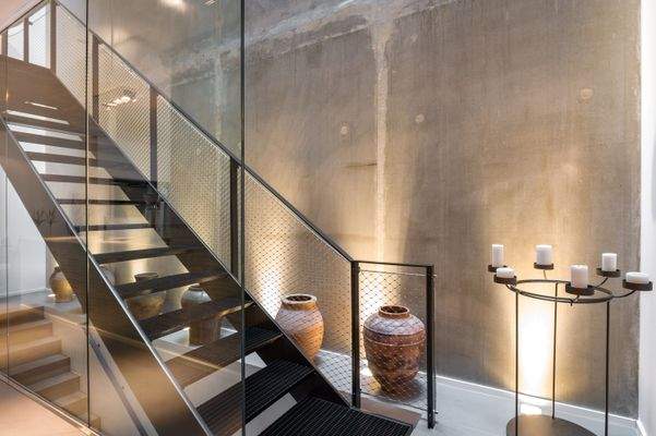 Metall, Glas und Sichtbeton