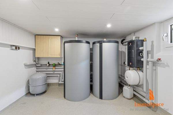 Blick zur Technik inkl. Solar