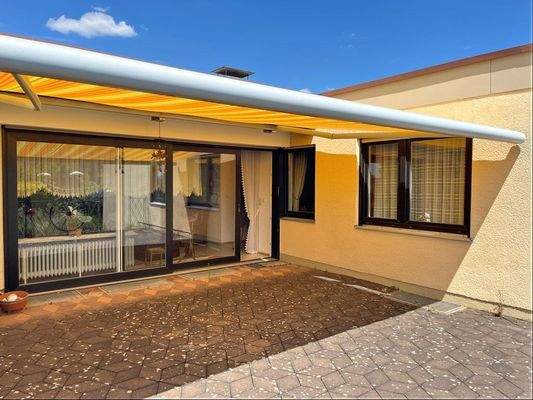 Terrasse mit Markise