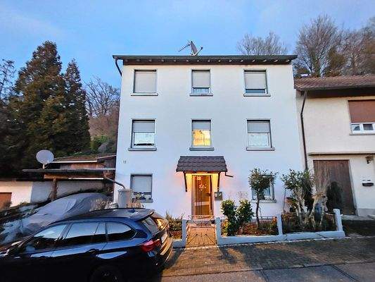 Einfamilienhaus mit drei Etagen