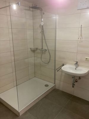 Dusche.JPEG
