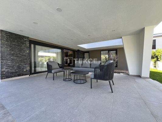 Luxury Villa with Mountain Views in Kemer Antalya