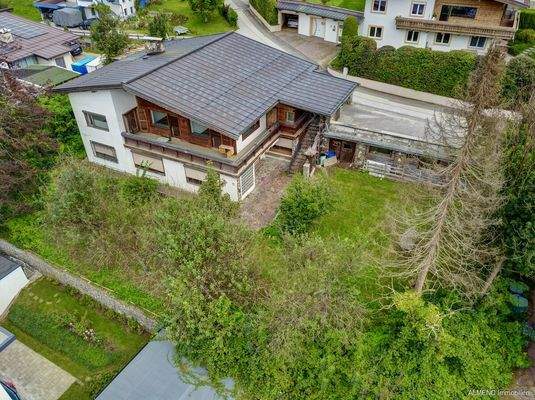 Sonniges ruhiges Grundstück mit Altbestand (1)