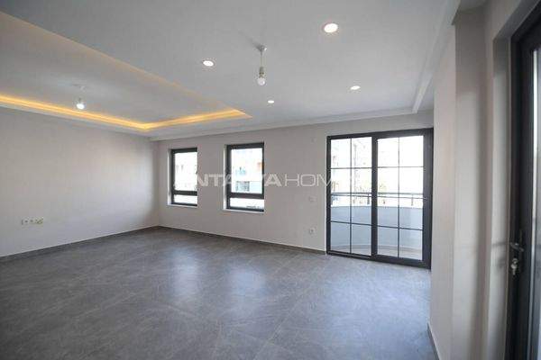 Flats in a Complex with Communal Pool in Alanya