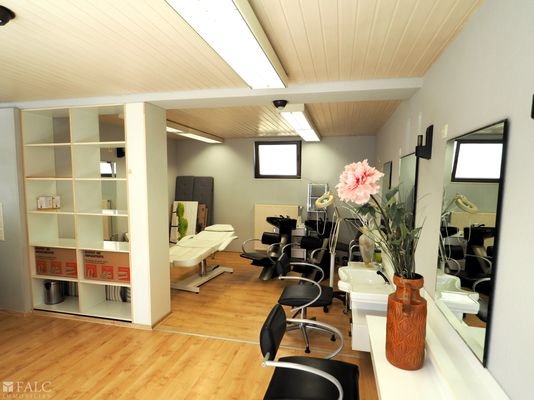 Salon EG