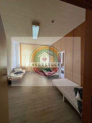 Zimmer mit Einbauschrank