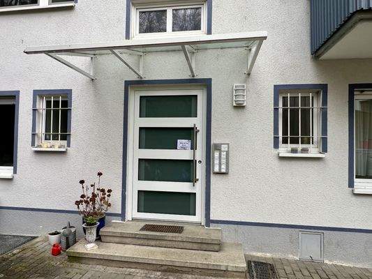 Außenansicht_Eingang