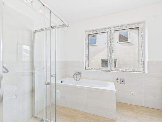 Badezimmer_1_rechte Häflte 