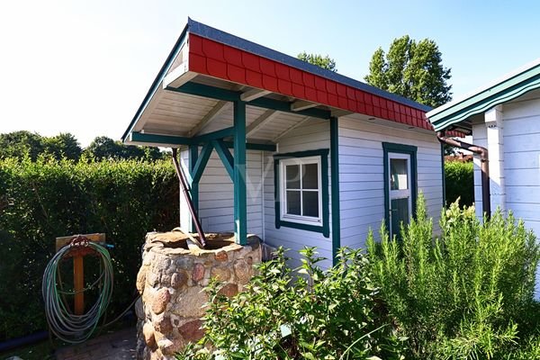 Gartenhaus mit WC und Dusche