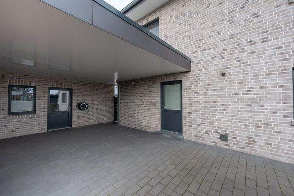 Zugang Garage zum Haus