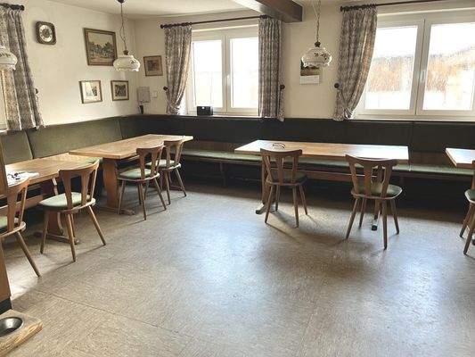 gemütliches Wohnen mit viel Platz auf ca. 43m² in der ehemaligen Gaststube (EG)