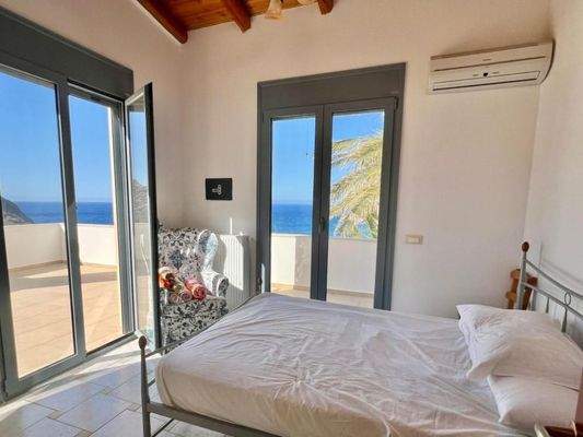 Kreta, Mochlos: Atemberaubende Villa mit Meerblick zu verkaufen