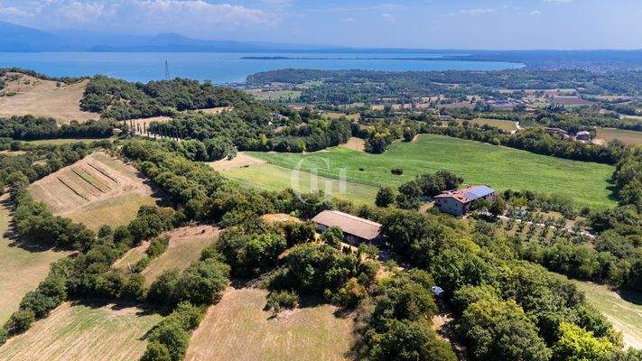 Blick von oben auf das Grundstück