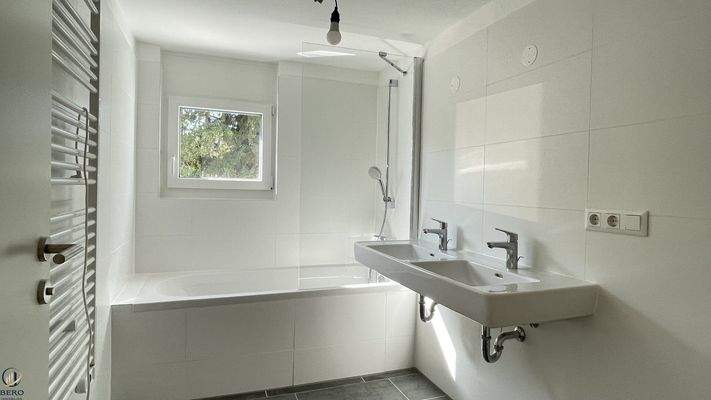 Tageslicht Bad, 1. Ebene