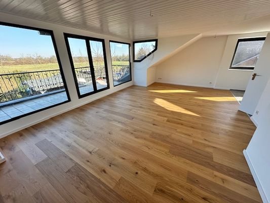 großes Wohn- Eßzimmer