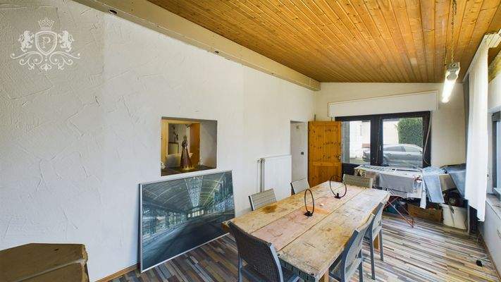 CAM01984G0-PR0440-STILL009