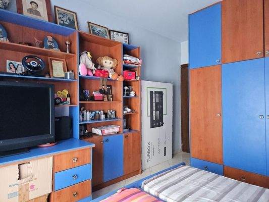 Kreta, Neapoli: Geräumige Wohnung zu verkaufen