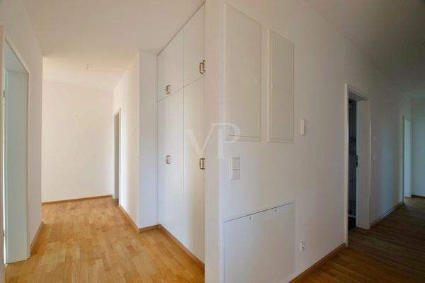 Flur mit Einbauschrank