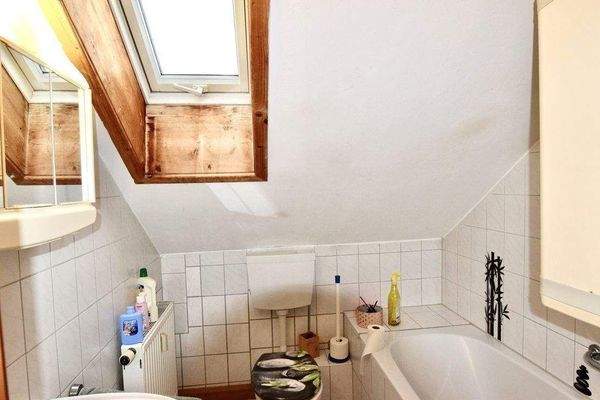 Wannenbad mit Fenster