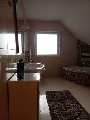 Badezimmer_Ansicht_1