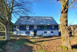 Frontansicht Bauernhaus